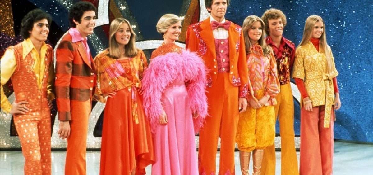 popular dresses in the 70s 32 Iconic Photos of Gloriously '70s Fashion