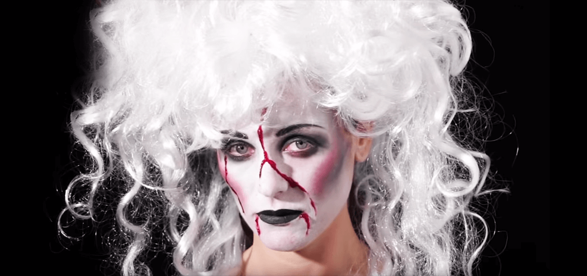 Female Zombie Face Paint Halloween Make-Up Tutorial